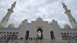 Sheikh Zayed Moschee Abu Dhabi 23.04.16 Von Arabien durch den Suezkanal zu Mittelmeerinseln AIDAcosma 028