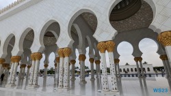 Sheikh Zayed Moschee Abu Dhabi 23.04.16 Von Arabien durch den Suezkanal zu Mittelmeerinseln AIDAcosma 044