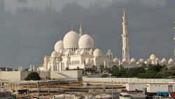 Sheikh Zayed Moschee Abu Dhabi 23.04.16 Von Arabien durch den Suezkanal zu Mittelmeerinseln AIDAcosma 086