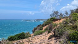 Antsiranana 23.11.23 Katamarane und Traumstrände auf Mauritius Seychellen Madagaskar AIDAblu 032