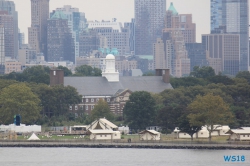 Governors Island New York 18.10.01 - Big Apple, weißer Strand am türkisen Meer, riesiger Sumpf AIDAluna