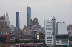 New York 18.10.01 - Big Apple, weißer Strand am türkisen Meer, riesiger Sumpf AIDAluna