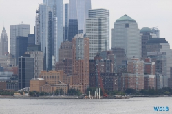 New York 18.10.01 - Big Apple, weißer Strand am türkisen Meer, riesiger Sumpf AIDAluna