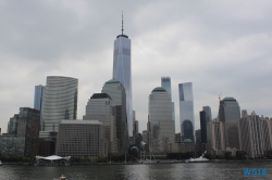 New York 18.10.01 - Big Apple, weißer Strand am türkisen Meer, riesiger Sumpf AIDAluna