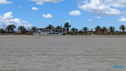 Spiaggia del Poetto Cagliari 23.05.03 Von Arabien durch den Suezkanal zu Mittelmeerinseln AIDAcosma 005