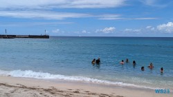 Plage de St Gilles Le Port 23.11.30 Katamarane und Traumstrände auf Mauritius Seychellen Madagaskar AIDAblu 036