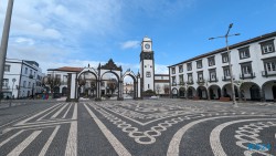 Praça de Gonçalo Velho Ponta Delgada 24.03.06 Traumhafte Strände und Wale in Mittelamerika und Karibik AIDAluna 037