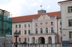 Schloss Tallinn 18.07.31 - Eindrucksvolle Städtetour durch die Ostsee AIDAdiva